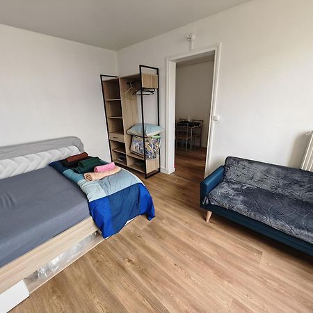 Apartamento F1 Equipe Avec Ascenseur, Parking Et Pres Des Transports Argenteuil Exterior foto