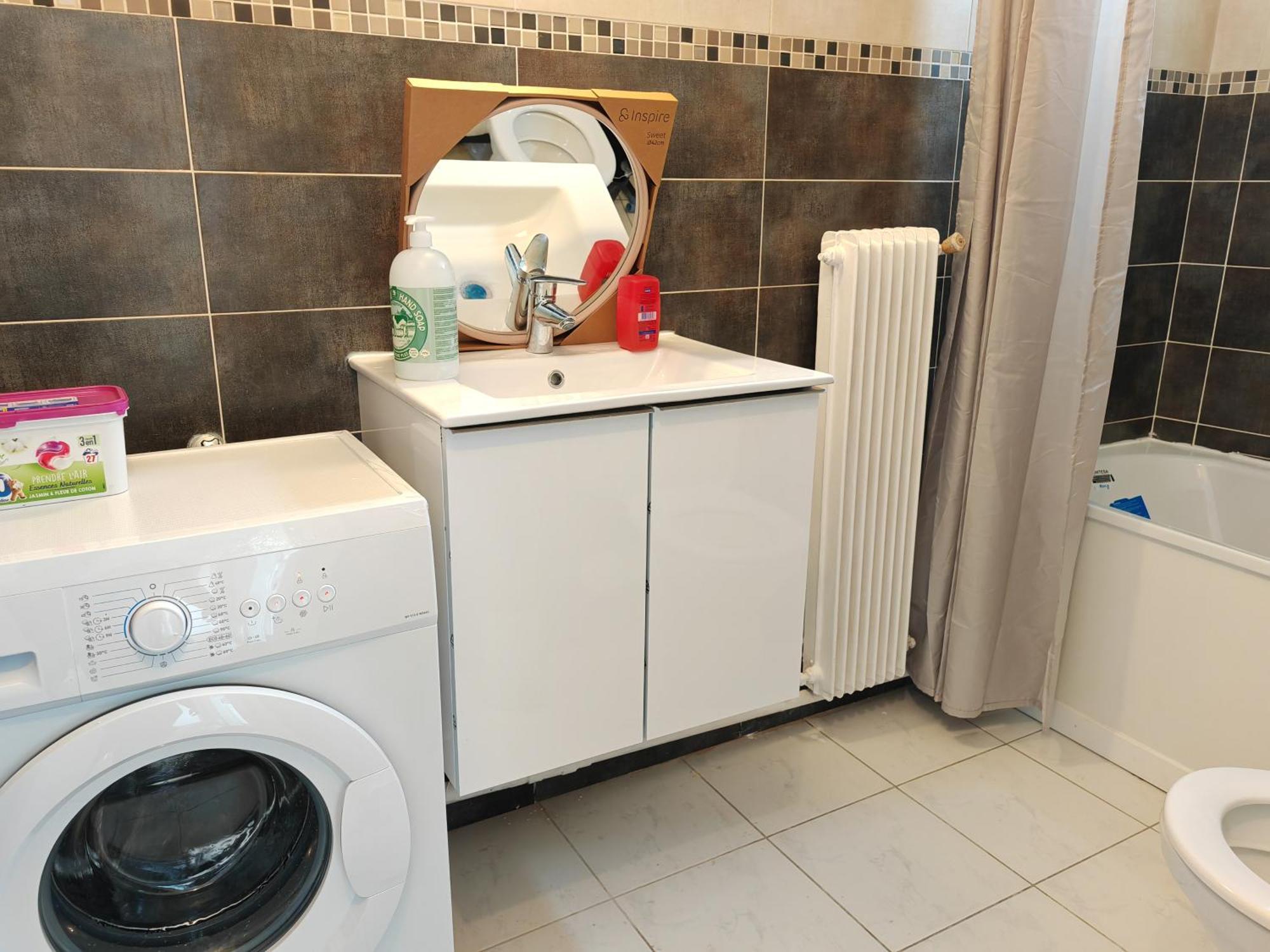 Apartamento F1 Equipe Avec Ascenseur, Parking Et Pres Des Transports Argenteuil Exterior foto