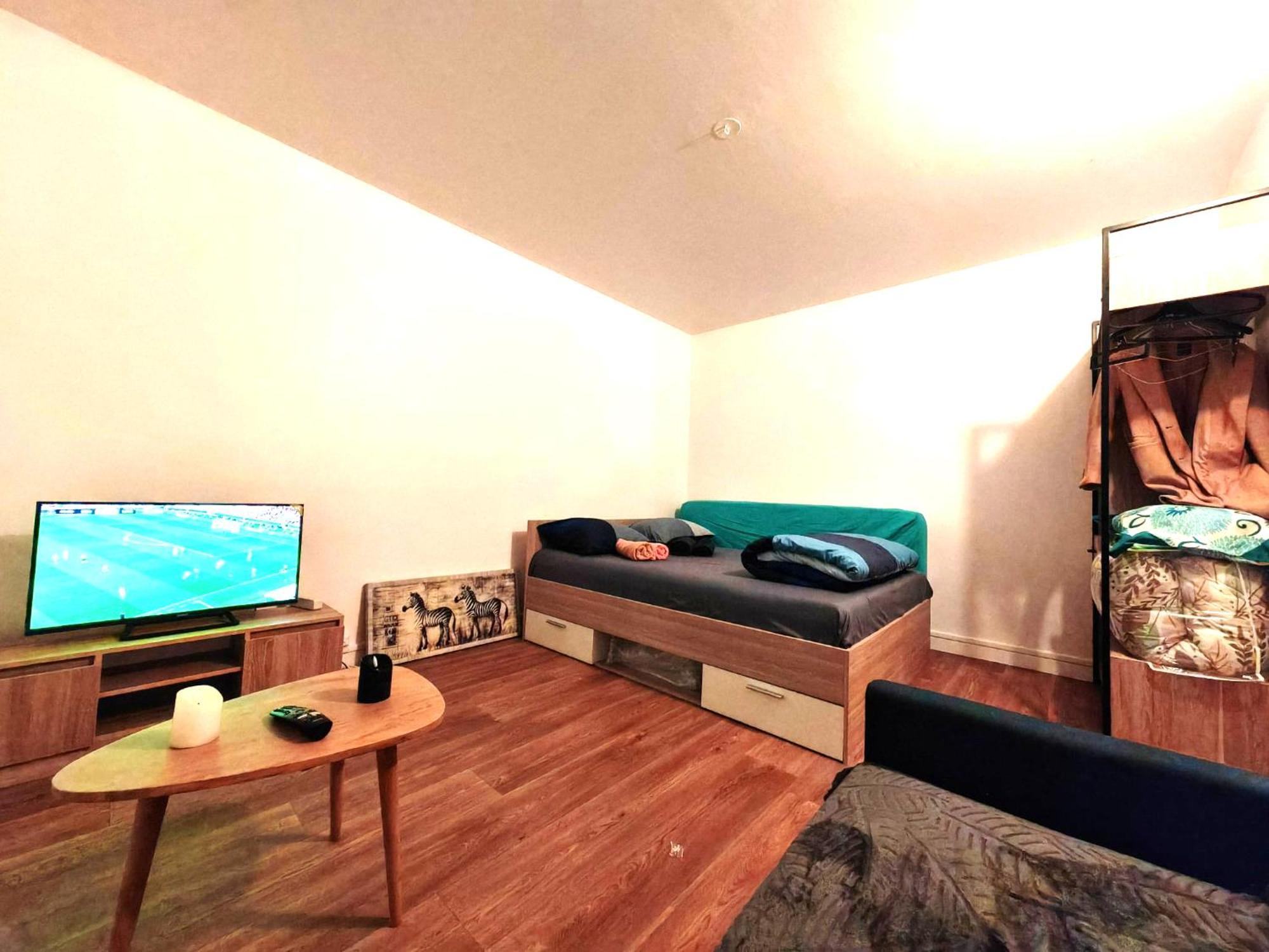 Apartamento F1 Equipe Avec Ascenseur, Parking Et Pres Des Transports Argenteuil Exterior foto